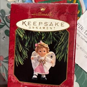 Hallmark Keepsake Ornament Granddaughter 1997 VGC